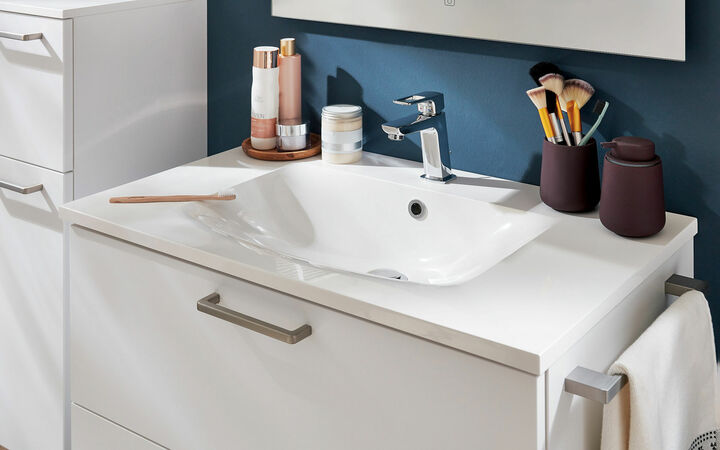 Nobilia Single Retailer elements bathroom design 02 Compusoft Alpine White left-hand orientation 2